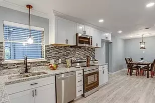 5709 Walraven Cir, Fort Worth, TX 76133 - Photo 9