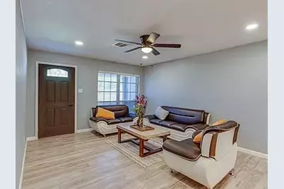 5709 Walraven Circle, Fort Worth, TX 76133 - Photo 5