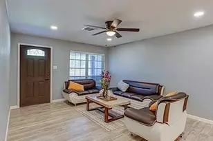 5709 Walraven Cir, Fort Worth, TX 76133 - Photo 5