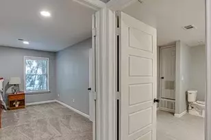 5709 Walraven Cir, Fort Worth, TX 76133 - Photo 13