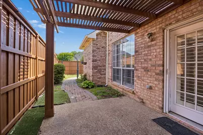 8608 Mill Creek Road, Irving, TX 75063 - Photo 25