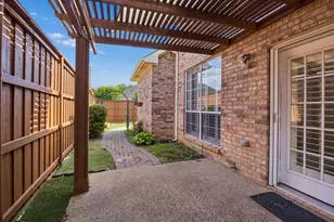 8608 Mill Creek Rd, Irving, TX 75063 - Photo 25