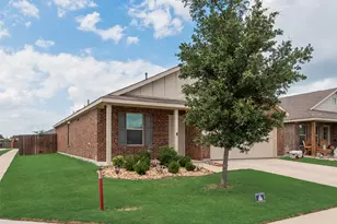 712 Odlozil Ln, Ennis, TX 75119 - Photo 3