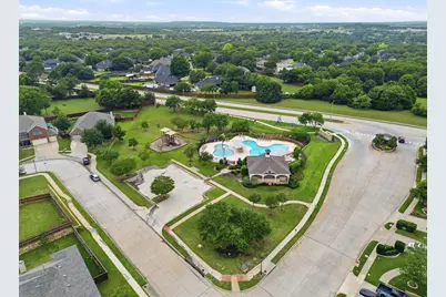 1385 Litchfield Lane, Burleson, TX 76028 - Photo 37