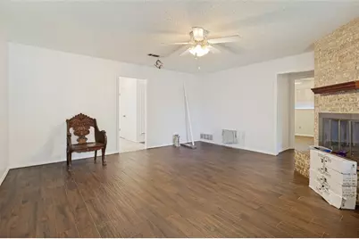 1121 Billie Ruth Lane, Hurst, TX 76053 - Photo 3