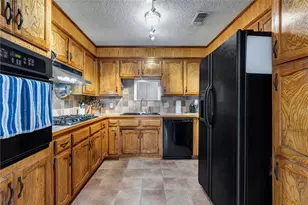 3108 NE 11th St, Mineral Wells, TX 76067 - Photo 13