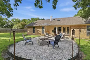 1003 Almond Ct, Mansfield, TX 76063 - Photo 3