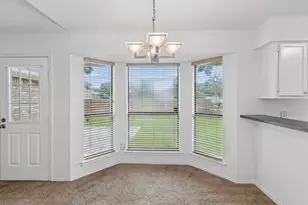 502 Parsley Ln, Euless, TX 76039 - Photo 9