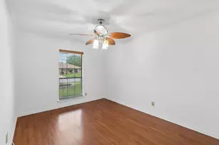 502 Parsley Ln, Euless, TX 76039 - Photo 17