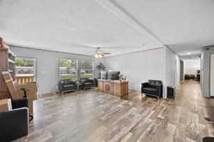101 Syble Jean Dr, Burleson, TX 76028 - Photo 5