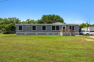 101 Syble Jean Dr, Burleson, TX 76028 - Photo 3
