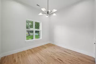 1224 S Pine St, Grapevine, TX 76051 - Photo 11