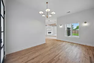 1224 S Pine St, Grapevine, TX 76051 - Photo 1