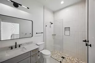 1224 S Pine St, Grapevine, TX 76051 - Photo 21
