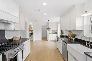 8630 Mediterranean Dr, Dallas, TX 75238 - Photo 19