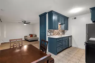 1421 S 12th St, Waco, TX 76706 - Photo 5