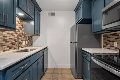 1421 S 12th Street #114, Waco, TX 76706 - Photo 1