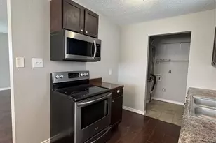 616 N 7th St, Midlothian, TX 76065 - Photo 5