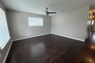 616 N 7th St, Midlothian, TX 76065 - Photo 3