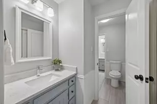 7704 Lemmonwood Dr, Dallas, TX 75231 - Photo 29