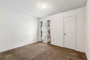 122 Cimarron Ln, Arlington, TX 76014 - Photo 17