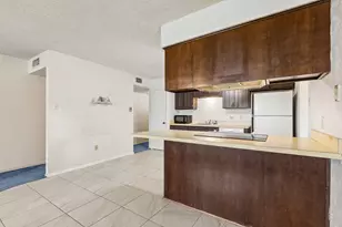 122 Cimarron Ln, Arlington, TX 76014 - Photo 7