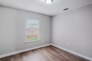 627 E Pacific St, Sherman, TX 75090 - Photo 15