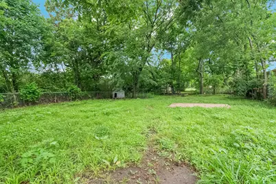 627 E Pacific Street, Sherman, TX 75090 - Photo 25