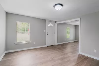 627 E Pacific Street, Sherman, TX 75090 - Photo 9