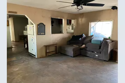 501 N Lincoln Avenue, Electra, TX 76360 - Photo 3