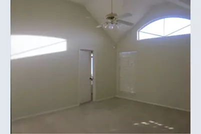 3844 Gillespie Drive, Carrollton, TX 75010 - Photo 5