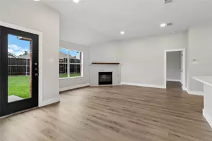 2825 Enchanted Eve Dr, Little Elm, TX 75068 - Photo 5