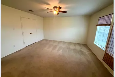 2201 Southridge Lane, Sherman, TX 75092 - Photo 11