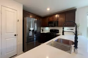14033 Earlham St, Pilot Point, TX 76258 - Photo 19