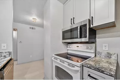 1810 N Garrett Avenue #124, Dallas, TX 75206 - Photo 5
