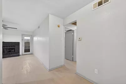 1810 N Garrett Avenue #124, Dallas, TX 75206 - Photo 9