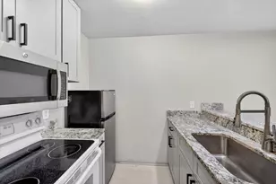 1810 N Garrett Ave, Dallas, TX 75206 - Photo 5
