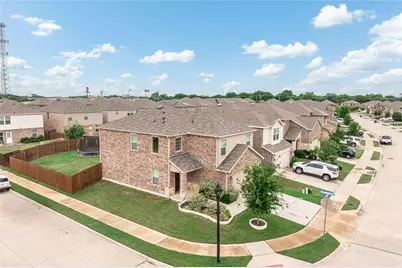 412 Glenwick Lane, Van Alstyne, TX 75495 - Photo 3
