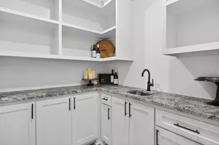 1512 Northcrest Ct, Fort Worth, TX 76107 - Photo 11