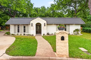 1512 Northcrest Ct, Fort Worth, TX 76107 - Photo 5