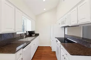 7305 S Meadow Dr E, Fort Worth, TX 76133 - Photo 5