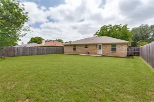 7305 S Meadow Dr E, Fort Worth, TX 76133 - Photo 21
