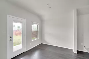 1219 Fairbanks Dr, Ennis, TX 75119 - Photo 5