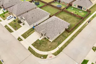 1219 Fairbanks Dr, Ennis, TX 75119 - Photo 17