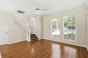 121 Wildwood Ct, Grapevine, TX 76051 - Photo 9
