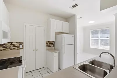 121 Wildwood Court #300, Grapevine, TX 76051 - Photo 3
