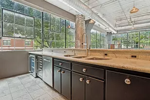 2220 Canton St, Dallas, TX 75201 - Photo 3