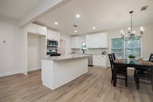 305 Ball St, Tom Bean, TX 75491 - Photo 9