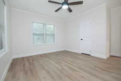 305 Ball Street, Tom Bean, TX 75491 - Photo 15