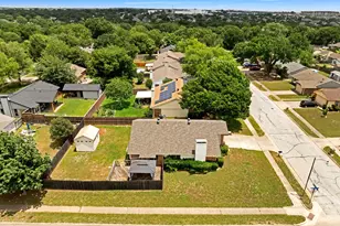 5901 Chisholm Trail, Haltom City, TX 76148 - Photo 23